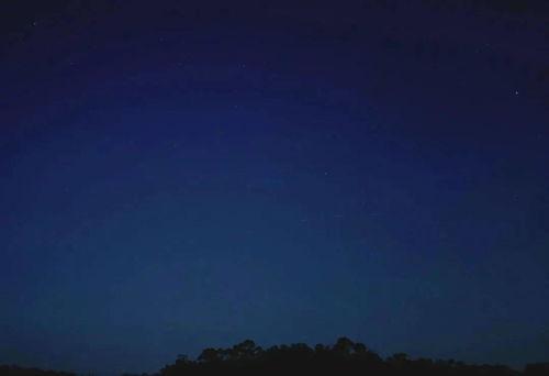 夜深见月明,探寻月色下的宁静与美好